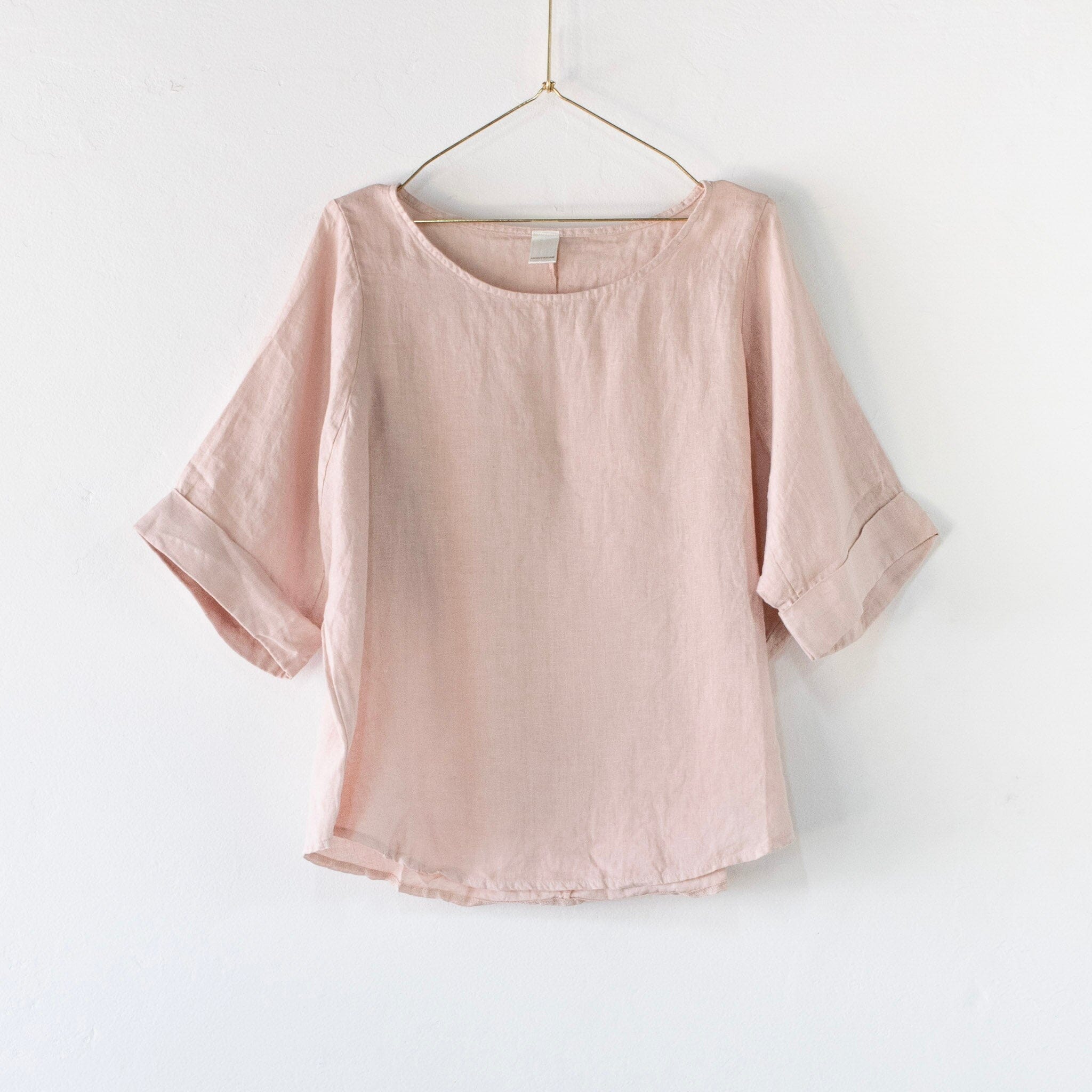 Montaigne Curved Hem Top Top Etika Rose 