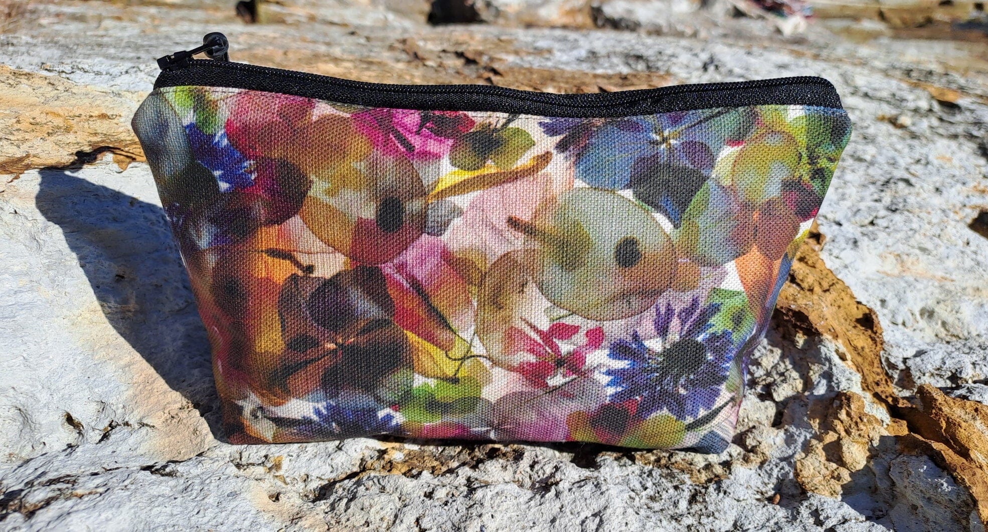 Tasmanian Linen Fabric Pouches - Nikki Bourke & Joanna Green calico bag String of Hearts Large Pouch with Boxed Corners 