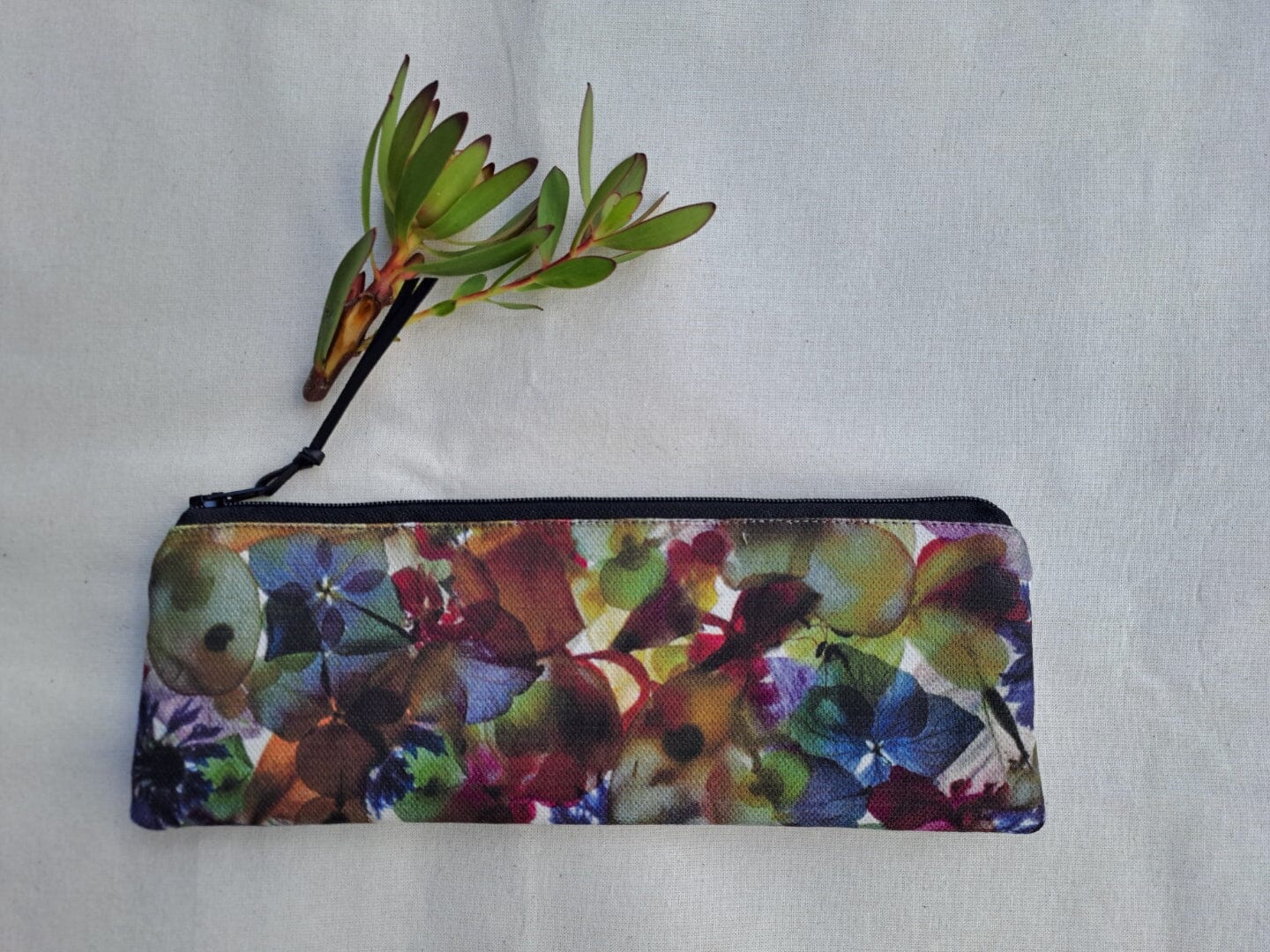 Tasmanian Linen Fabric Pouches - Nikki Bourke & Joanna Green calico bag String of Hearts 