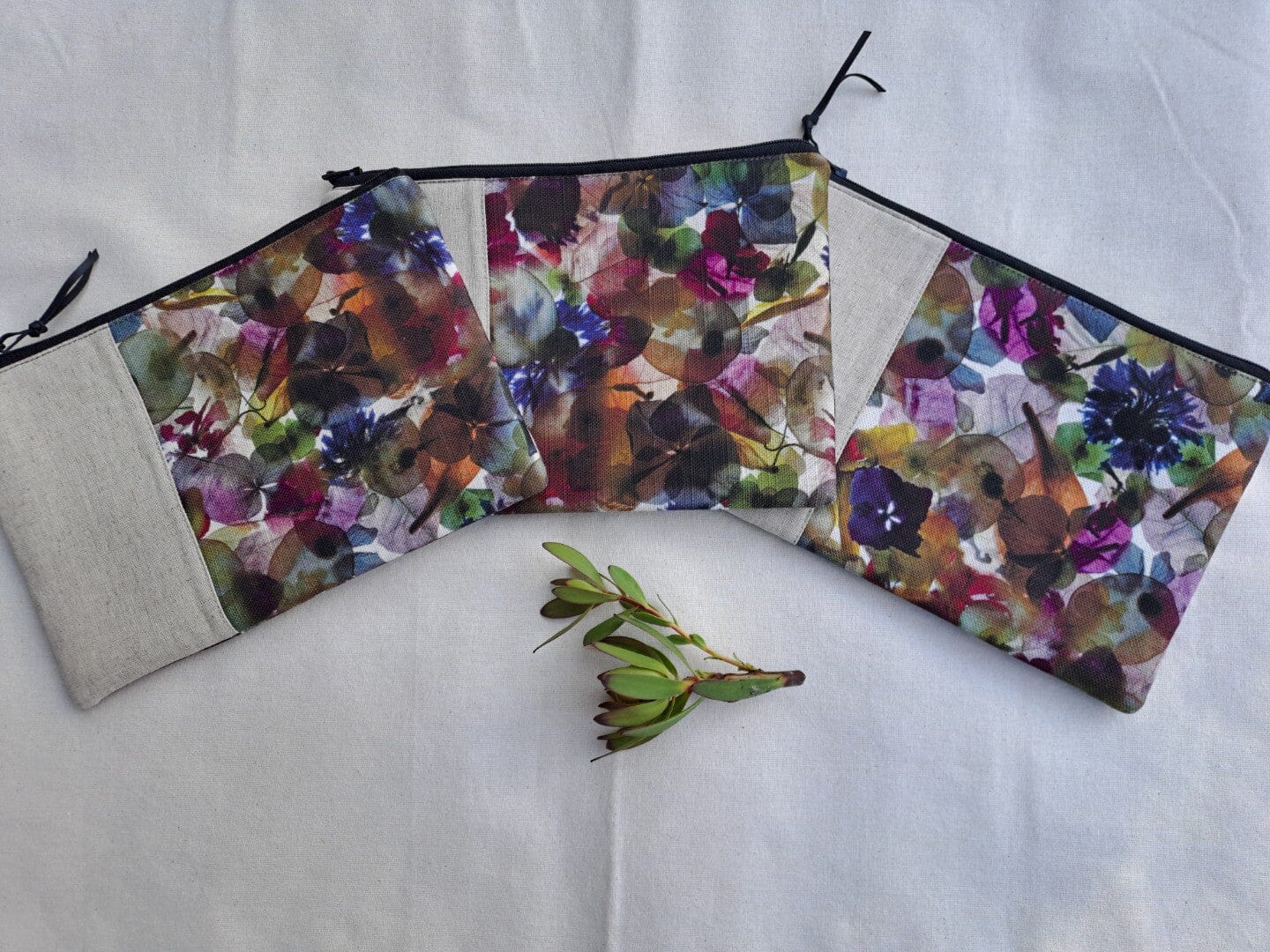 Tasmanian Linen Fabric Pouches - Nikki Bourke & Joanna Green calico bag String of Hearts Large Pouch with Linen Accent 