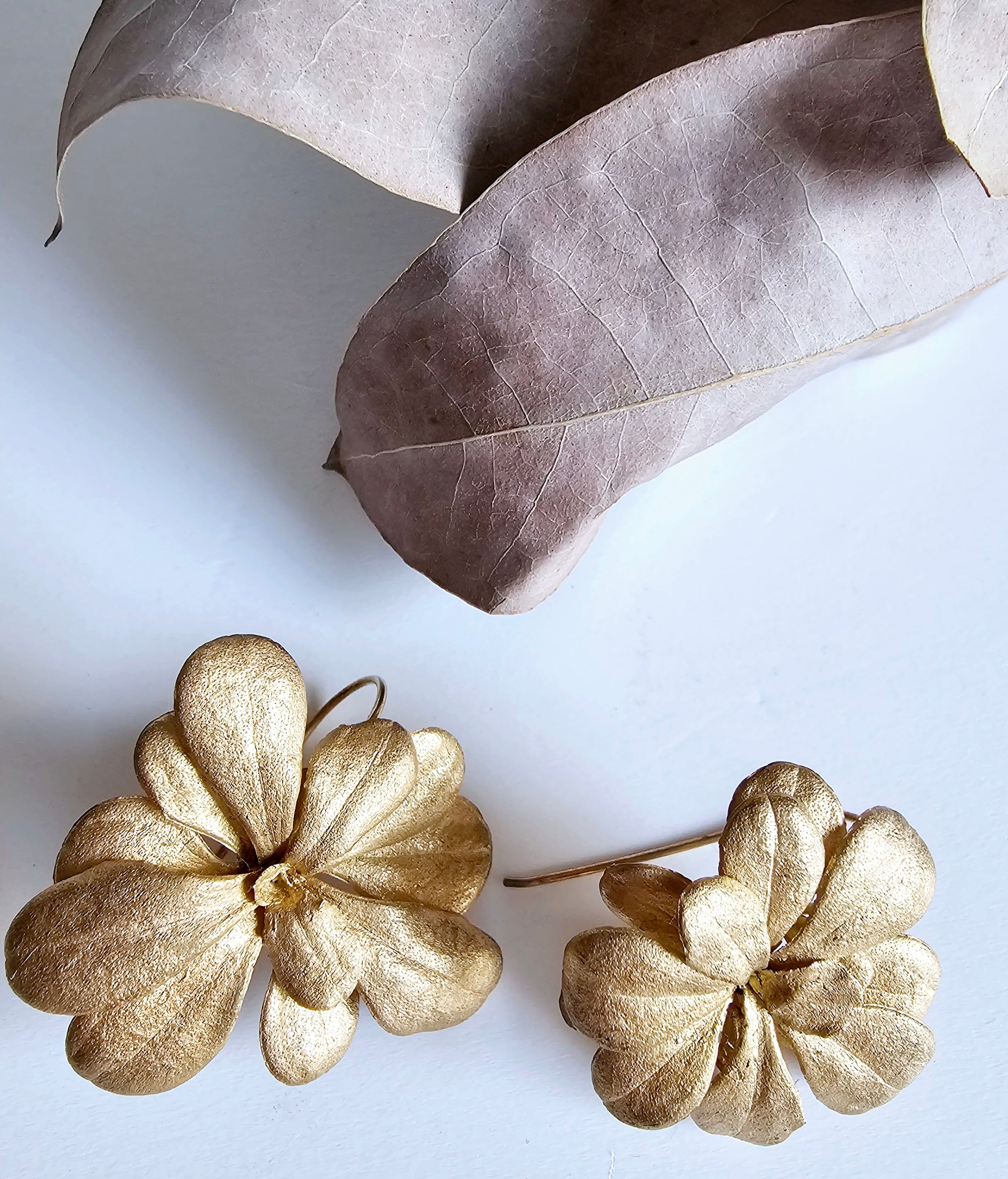 Gold Botanical Threads - Anja Jagsch Earrings Anja Jagsch Limonium (35mm) 