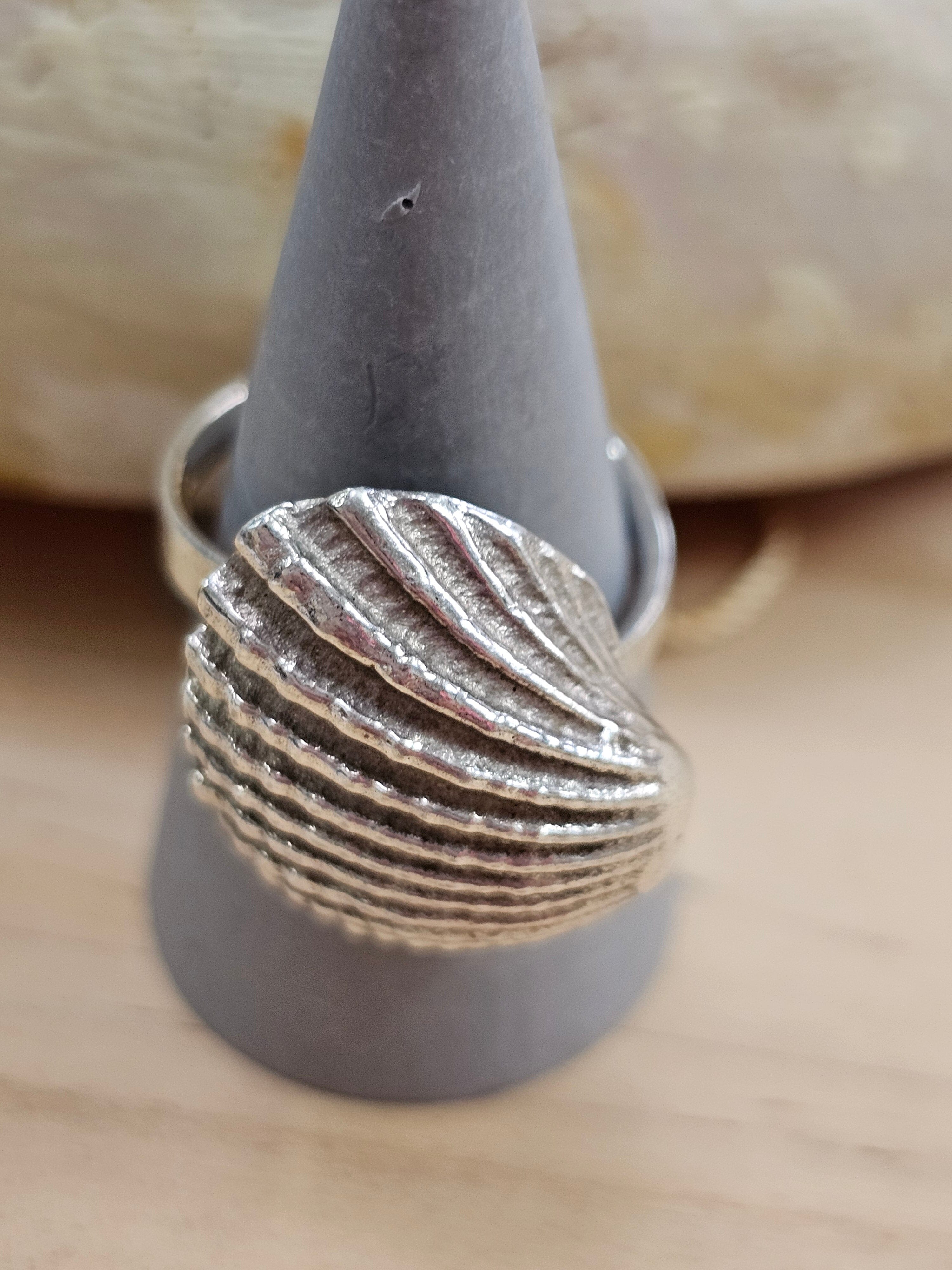 The Sea Ring Collection - Lisa Carney Jewelry Lisa Carney Designs Silver Clam Shell 