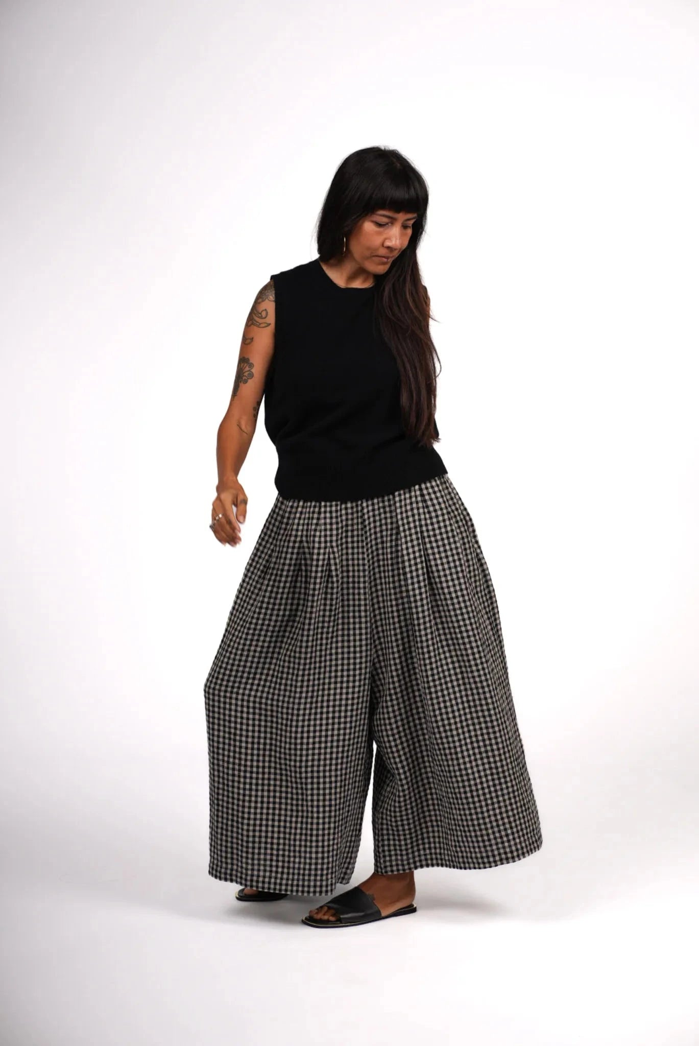 French Linen Gathered Pants in Black Gingham Pants Etika 