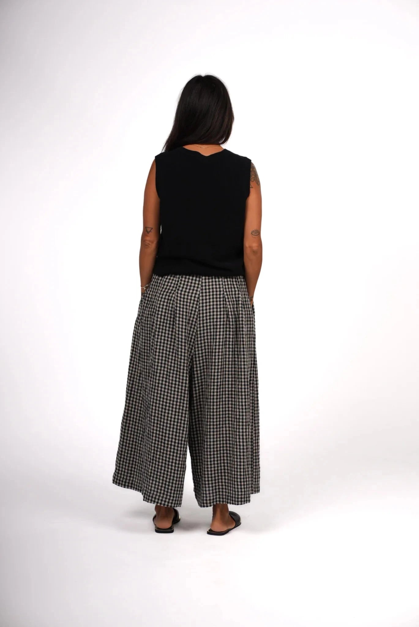 French Linen Gathered Pants in Black Gingham Pants Etika 