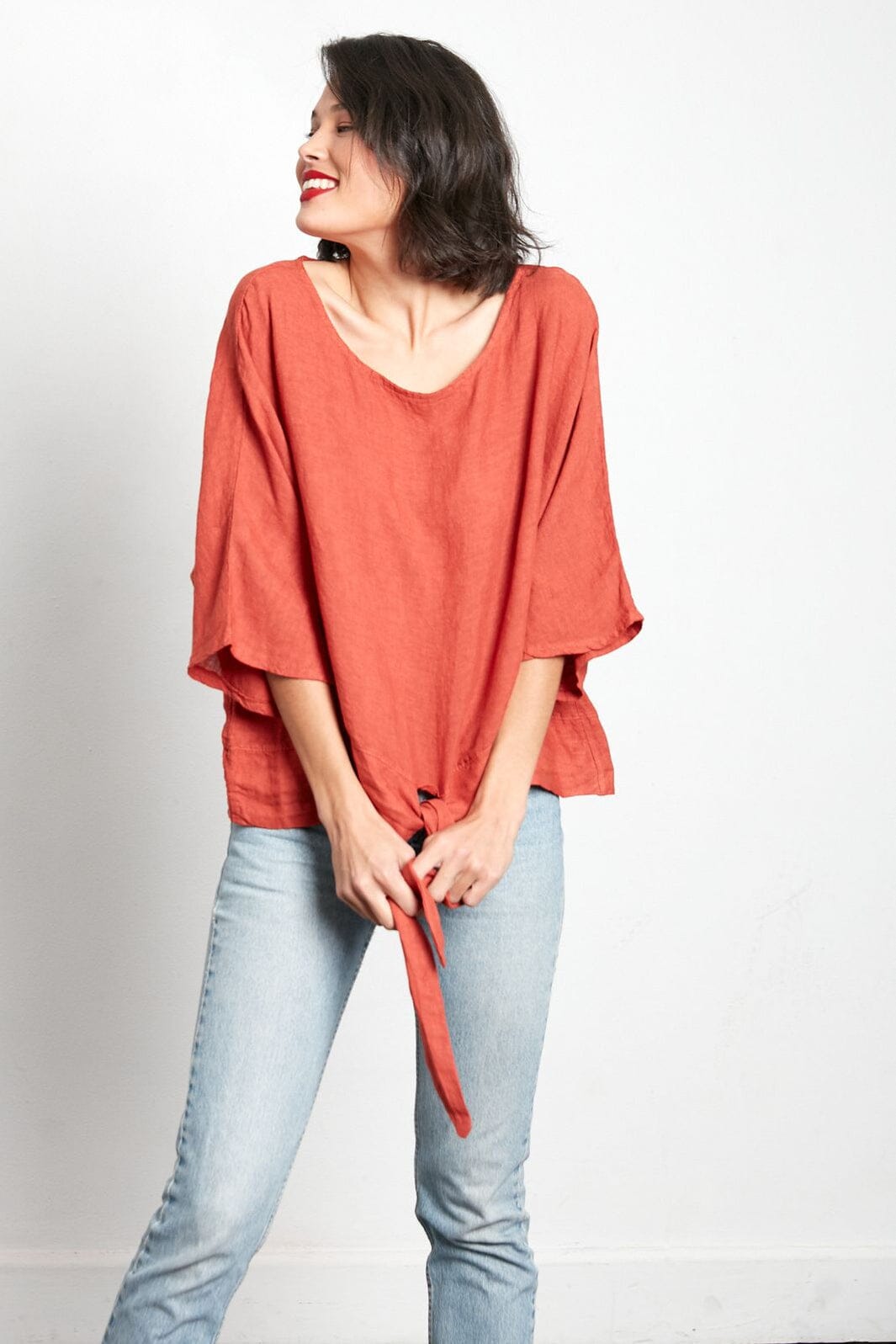 Montaigne Linen Boxy Tie Top Top Etika 