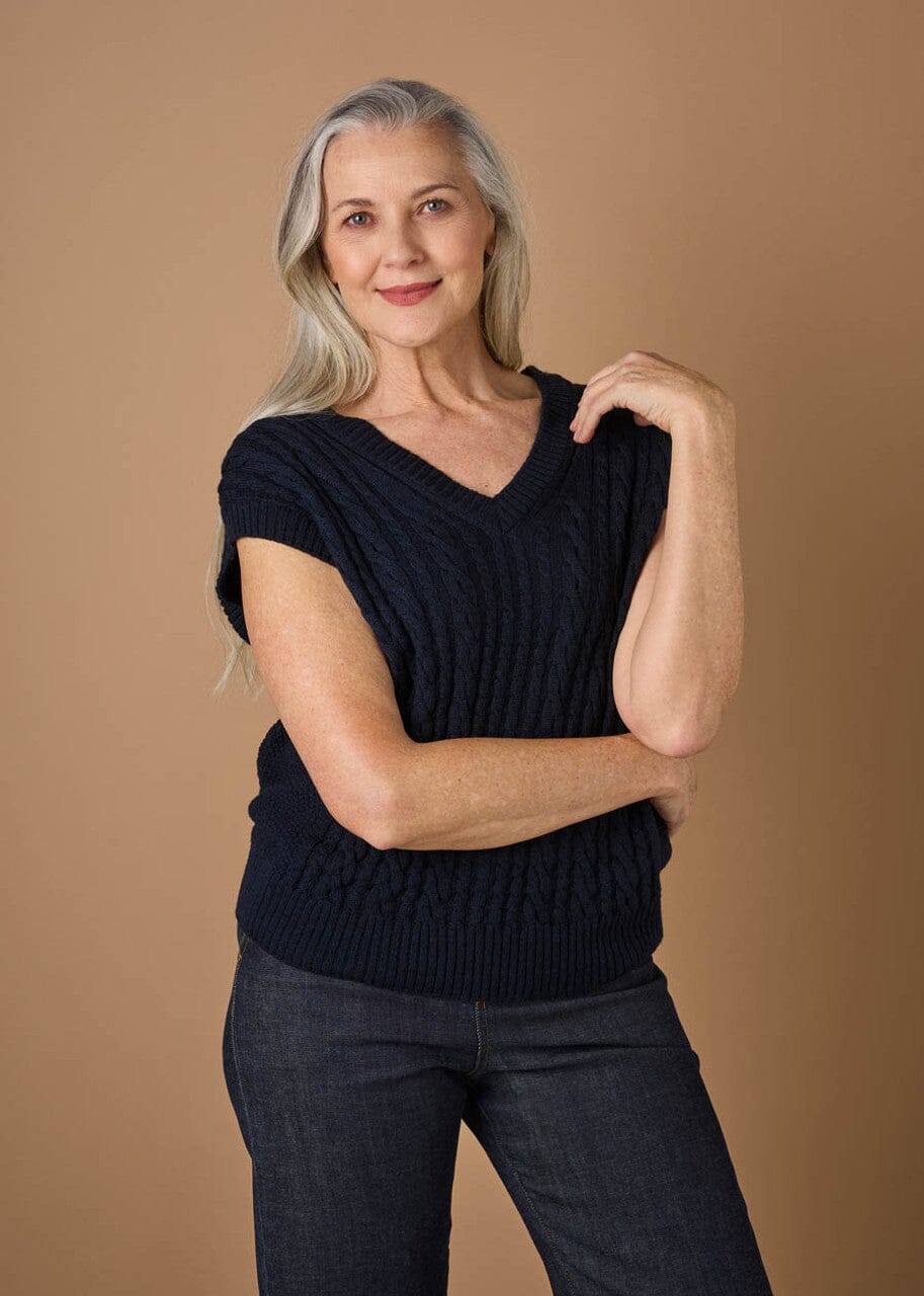 Frida Cable Merino Vest - Uimi sweater Uimi Ink L 
