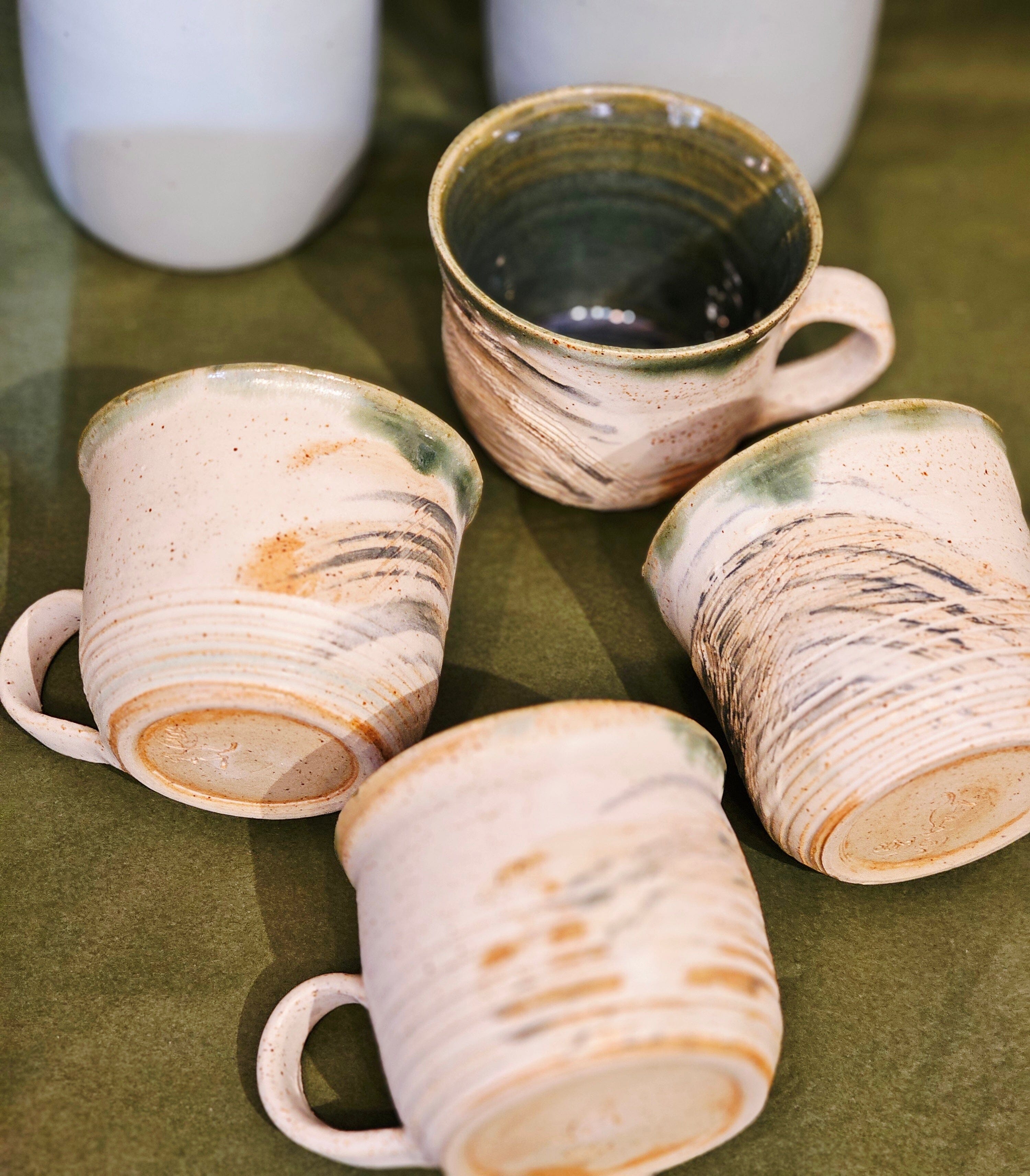 Arny Gyda Pottery - Tasmania ceramics Arny Gyda 